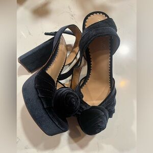 New Emerald Green Velvet Platform Sandals, Size 8.5